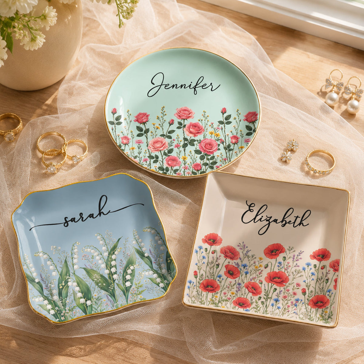 Custom Birth Flower & Name For Her, Gift For Friends, Coworkers, Daughters, Sisters - Personalized Jewelry Dish
