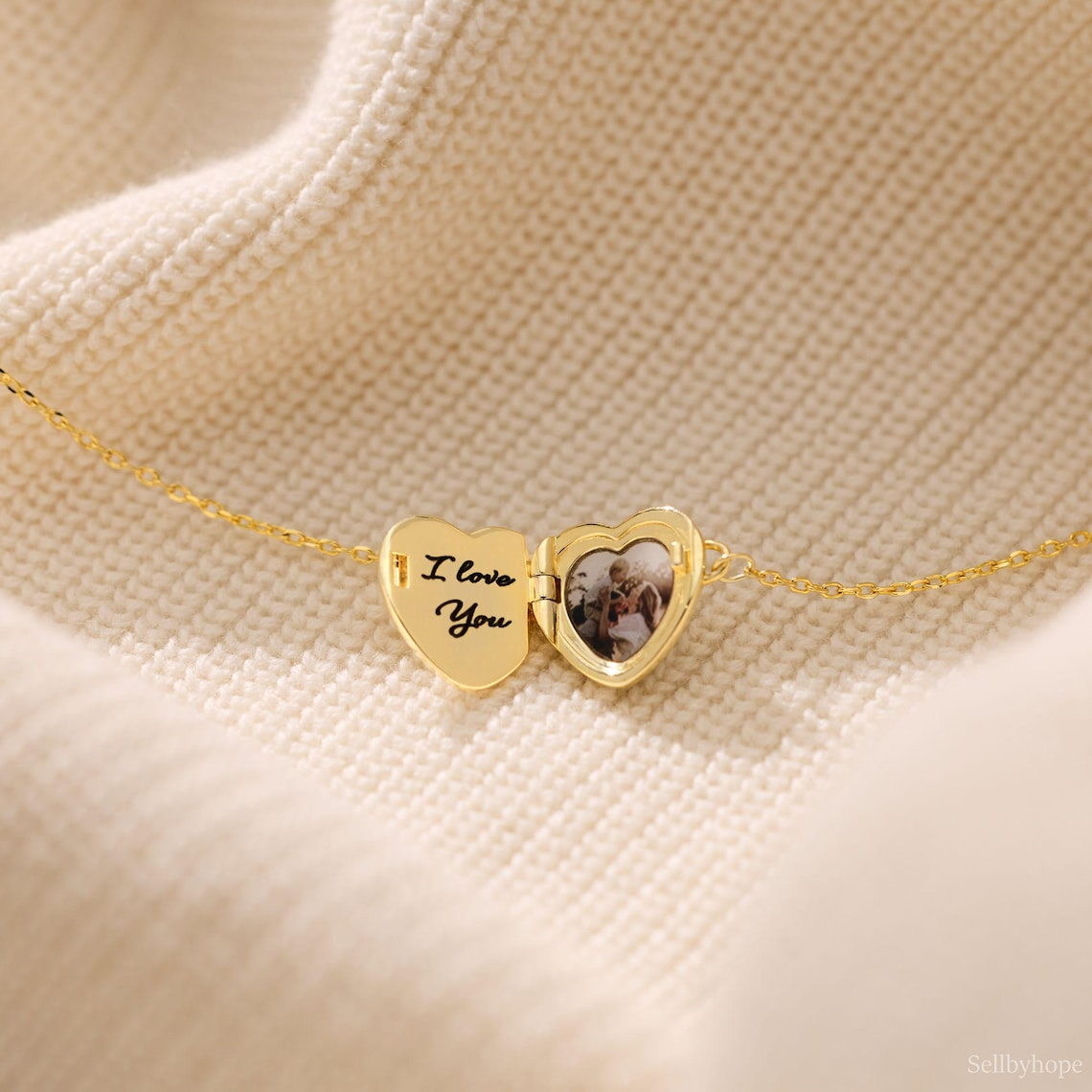 Custom Photo And Quote Heart Locket Bracelet Christmas Gift For Mom TH10 171393